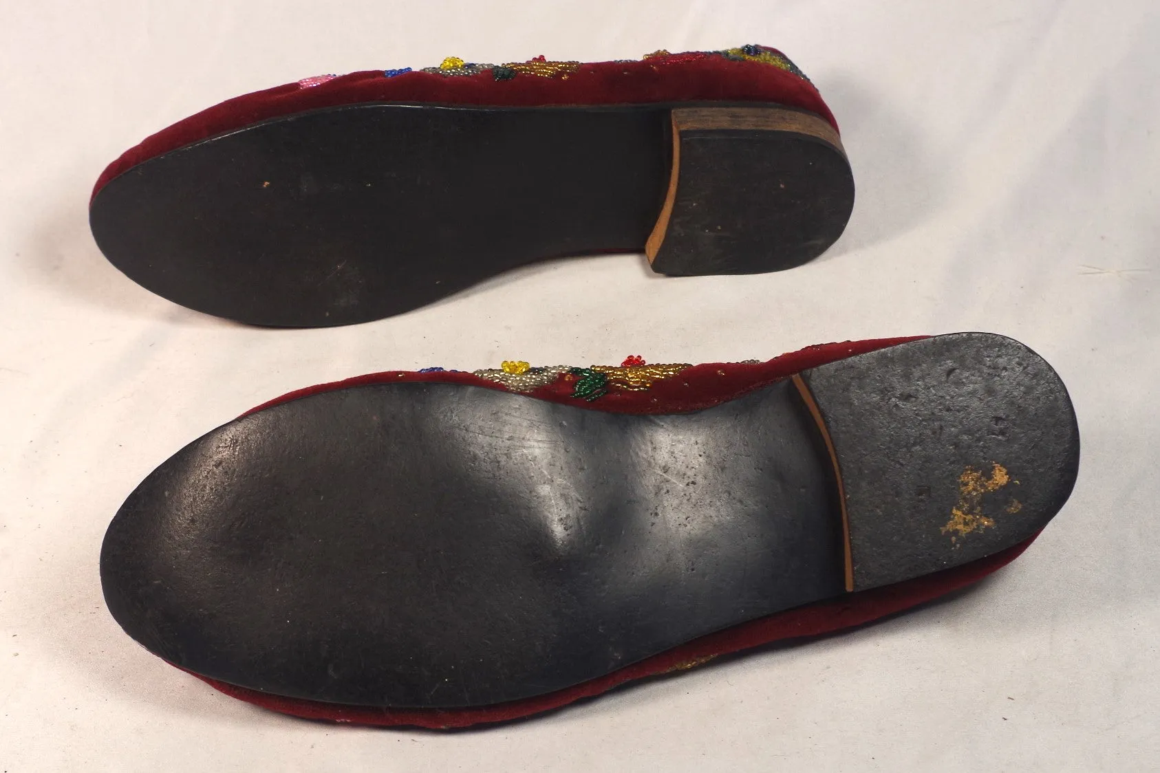 Beaded Red Floral Evening Slippers Women's 9 / Men's 7