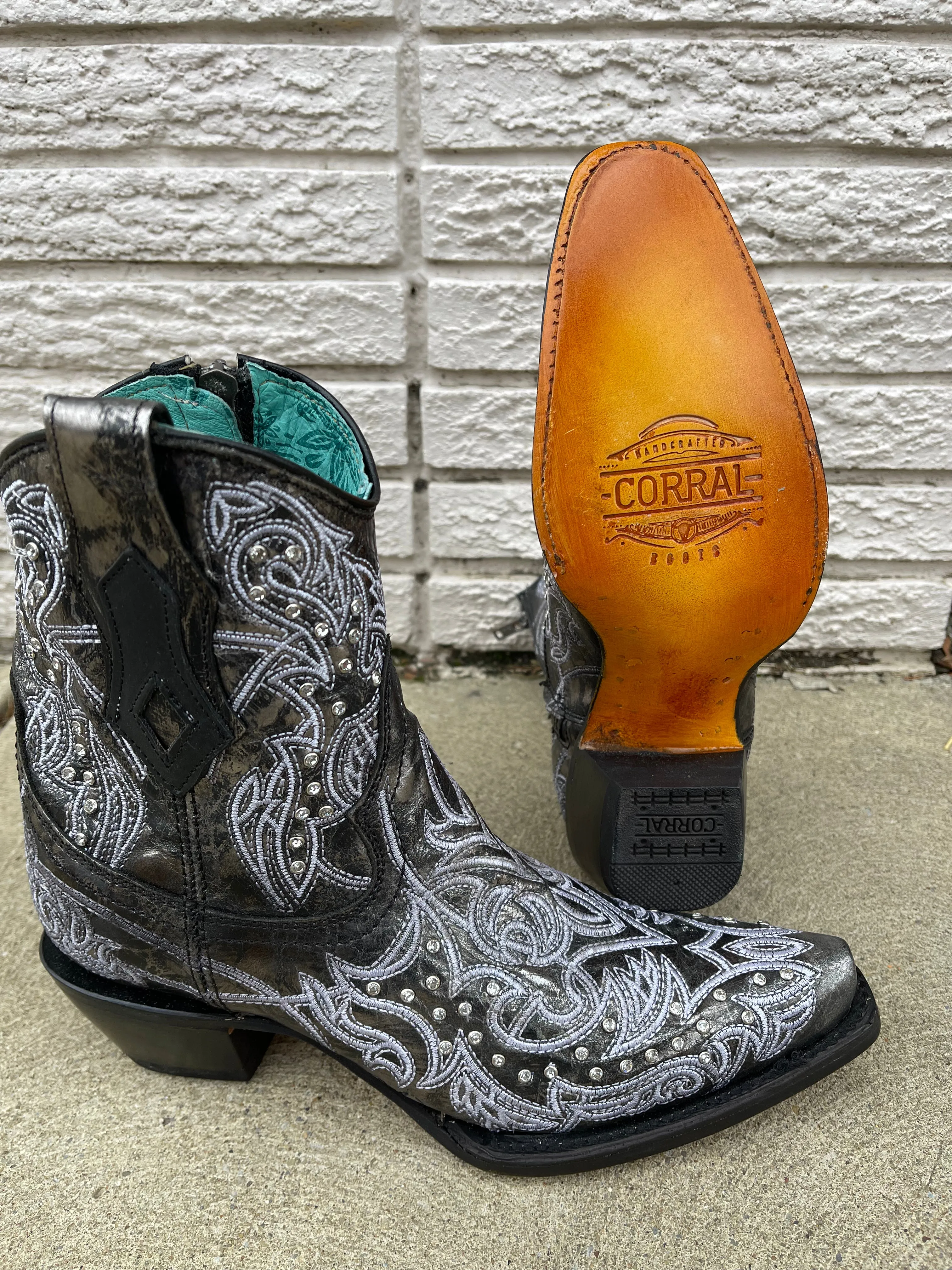 Corral Women's Black & White Cowgirl Bootie C3923