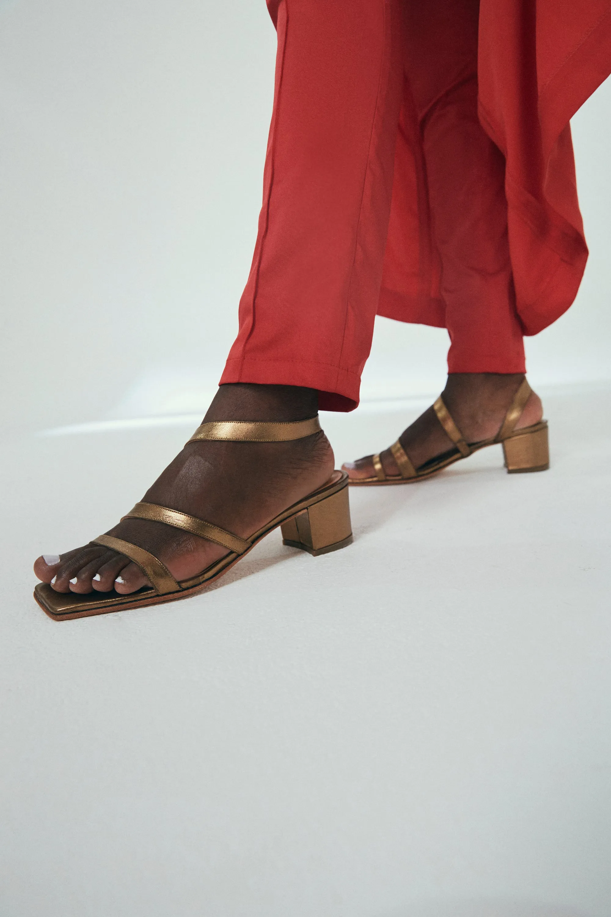 Delfina Sandal in Bronze Size 39.5
