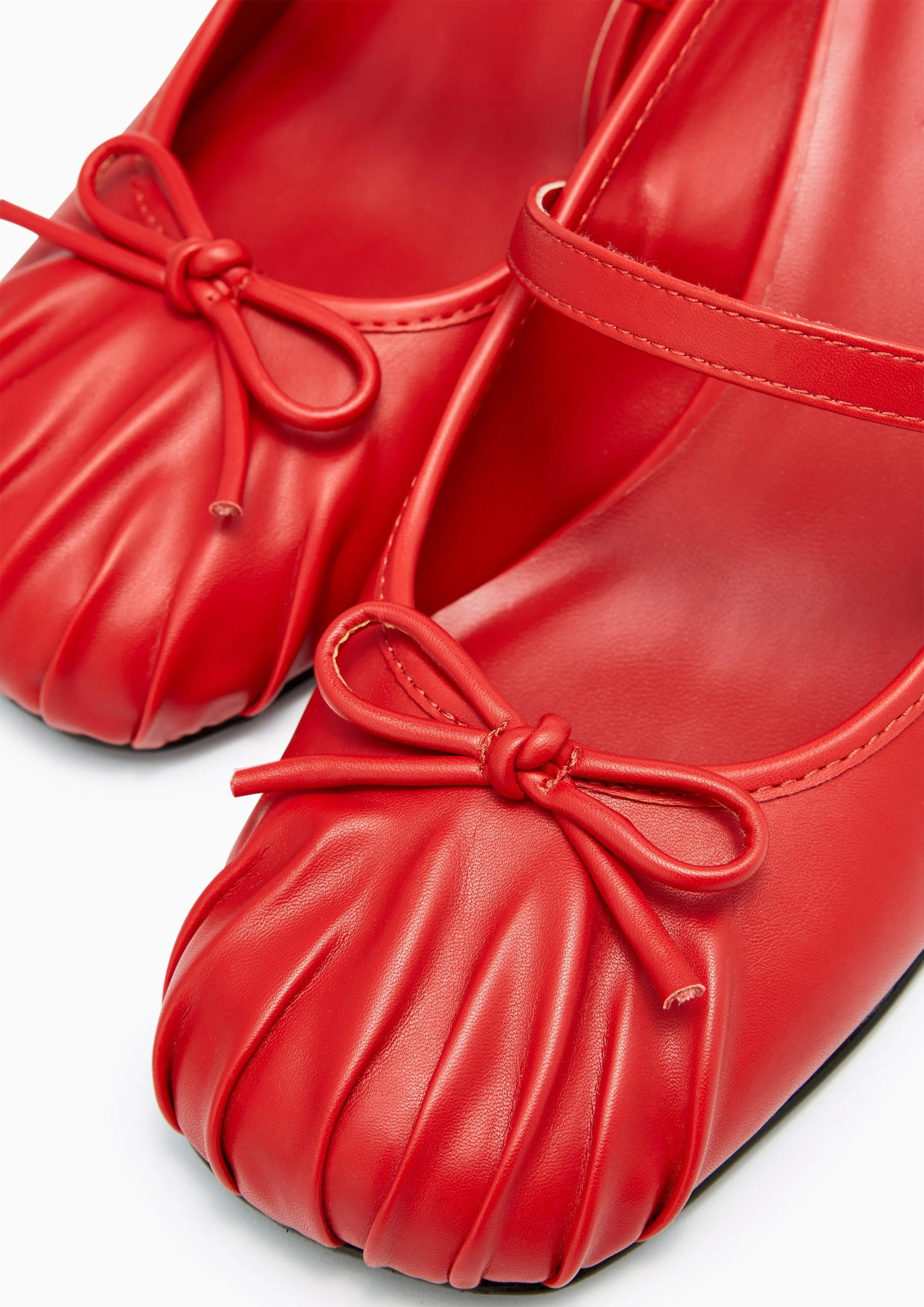 Gianni Mid Heel Pumps - Red