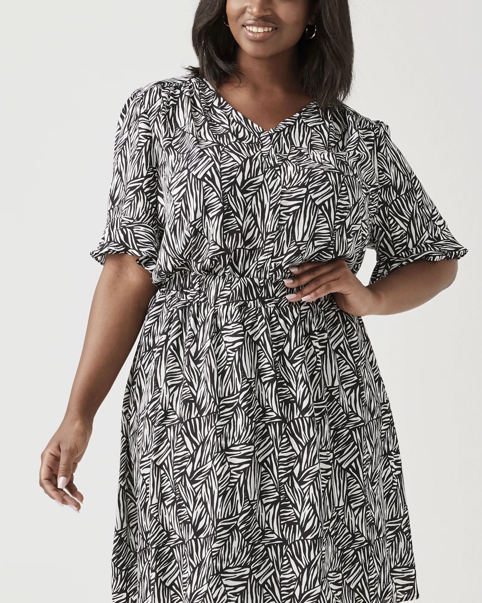 Mila Ruffle Sleeve Blouse | Black / White