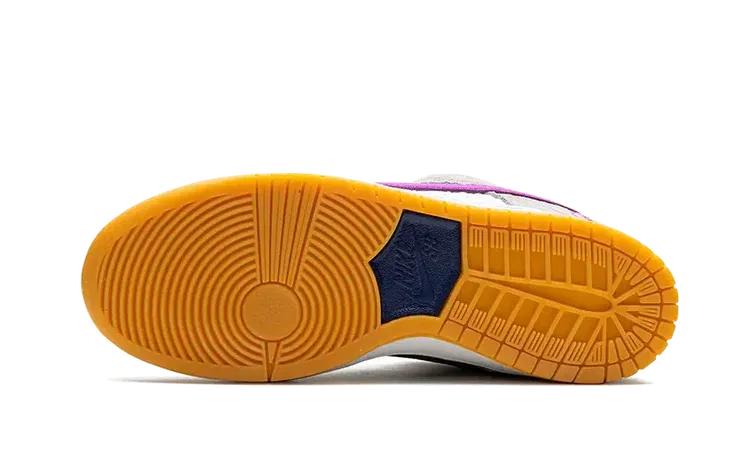 Nike SB Dunk Low "Rayssa Leal"
