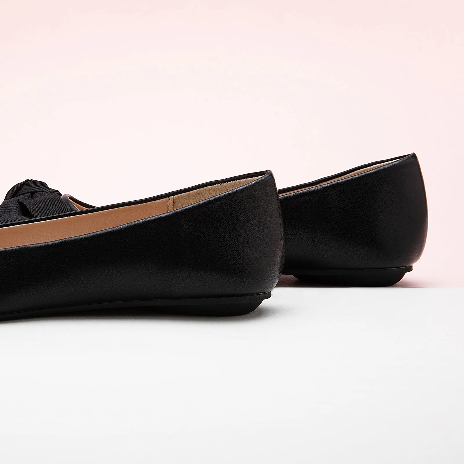 Pointy Bow Flats (Aida)