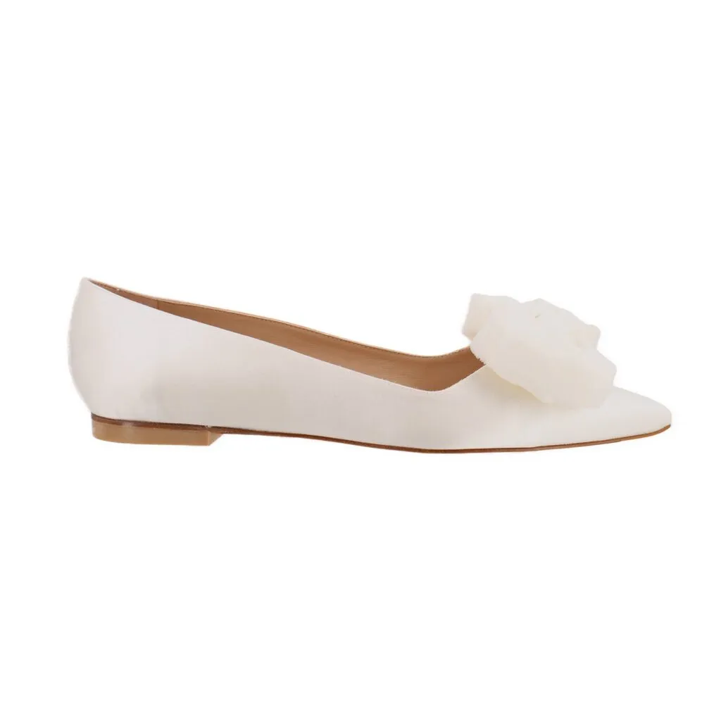 STUART WEITZMAN POINTED FLATS WHITE 8