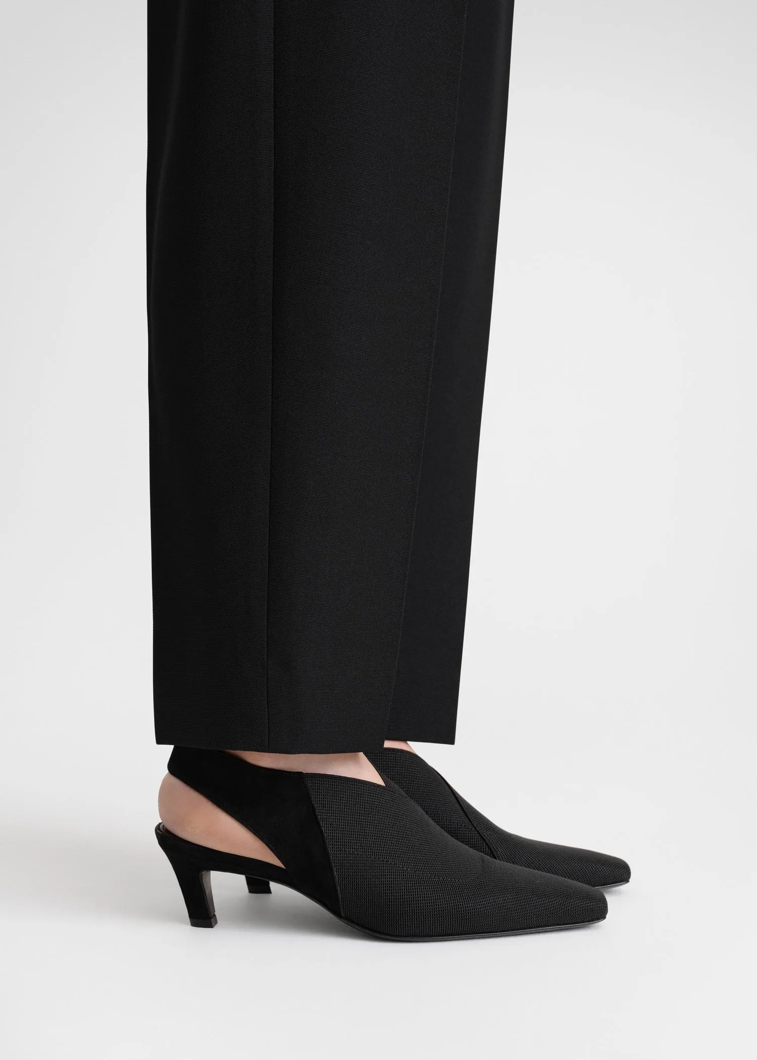 The Mid Heel Elastic Slingback black